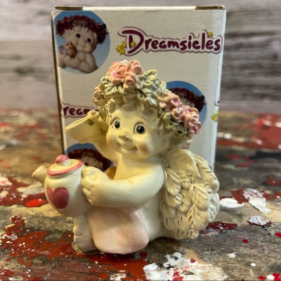 2/$30 Dreamsicles 1998 DC021 Angel Cherub High Tea Collectible Mini Figurine NIB - Picture 5 of 12